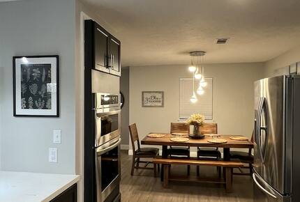 Seabrook Beach Retreat | 5 minutes from Kemah Boardwalk and NASA with Private Pool - Seabrook, Texas