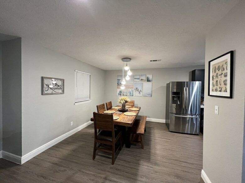 Seabrook Beach Retreat | 5 minutes from Kemah Boardwalk and NASA with Private Pool - Seabrook, Texas