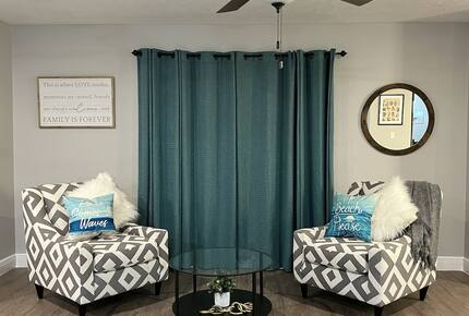 Seabrook Beach Retreat | 5 minutes from Kemah Boardwalk and NASA with Private Pool - Seabrook, Texas