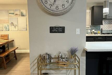 Seabrook Beach Retreat | 5 minutes from Kemah Boardwalk and NASA with Private Pool - Seabrook, Texas