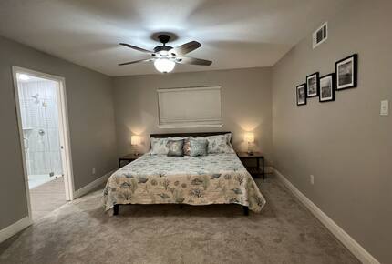 Seabrook Beach Retreat | 5 minutes from Kemah Boardwalk and NASA with Private Pool - Seabrook, Texas