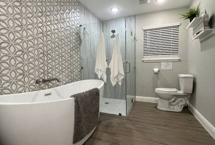 Seabrook Beach Retreat | 5 minutes from Kemah Boardwalk and NASA with Private Pool - Seabrook, Texas