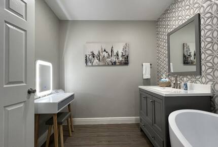 Seabrook Beach Retreat | 5 minutes from Kemah Boardwalk and NASA with Private Pool - Seabrook, Texas