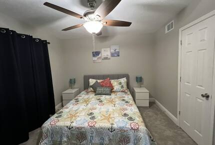Seabrook Beach Retreat | 5 minutes from Kemah Boardwalk and NASA with Private Pool - Seabrook, Texas