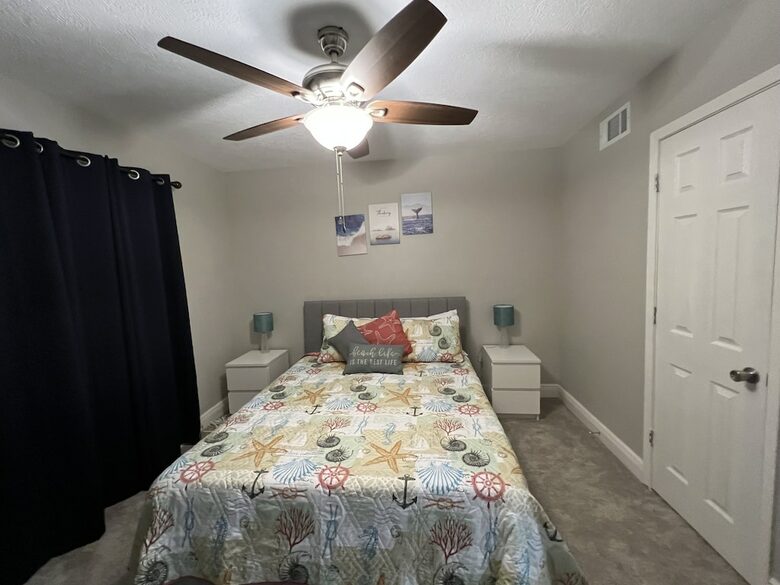 Seabrook Beach Retreat | 5 minutes from Kemah Boardwalk and NASA with Private Pool - Seabrook, Texas