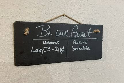 Seabrook Beach Retreat | 5 minutes from Kemah Boardwalk and NASA with Private Pool - Seabrook, Texas