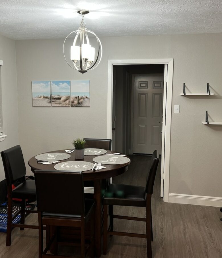 Seabrook Beach Retreat | 5 minutes from Kemah Boardwalk and NASA with Private Pool - Seabrook, Texas