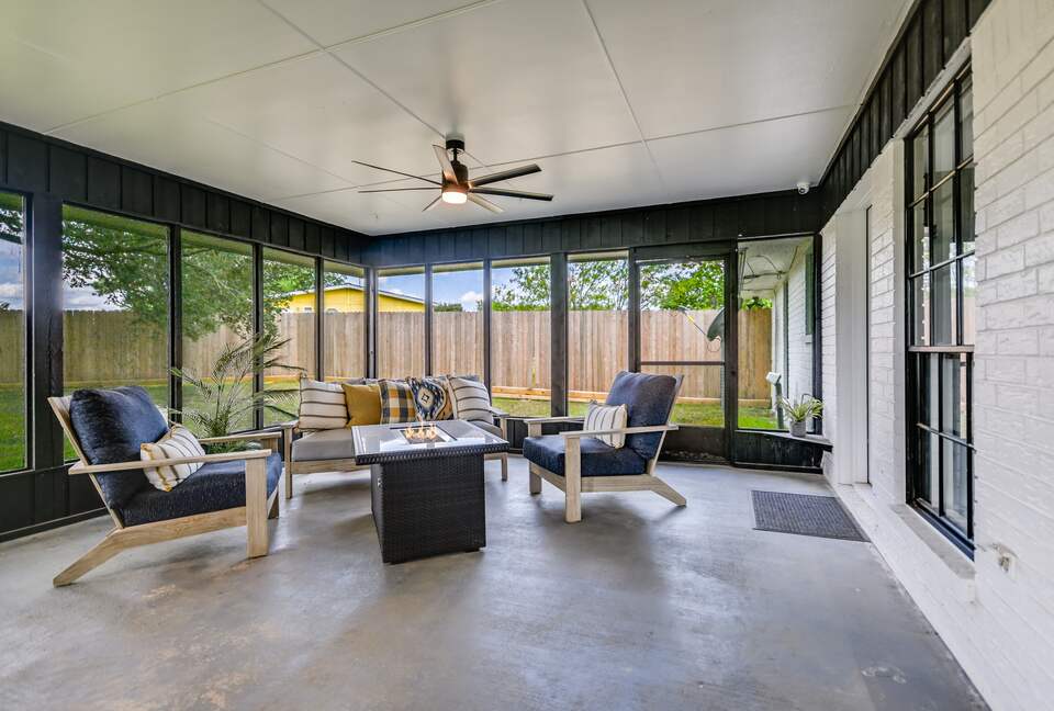 Casa Blanca - Round Top! World Class Antiquing, Shopping, Arts and More! - Fayetteville, Texas