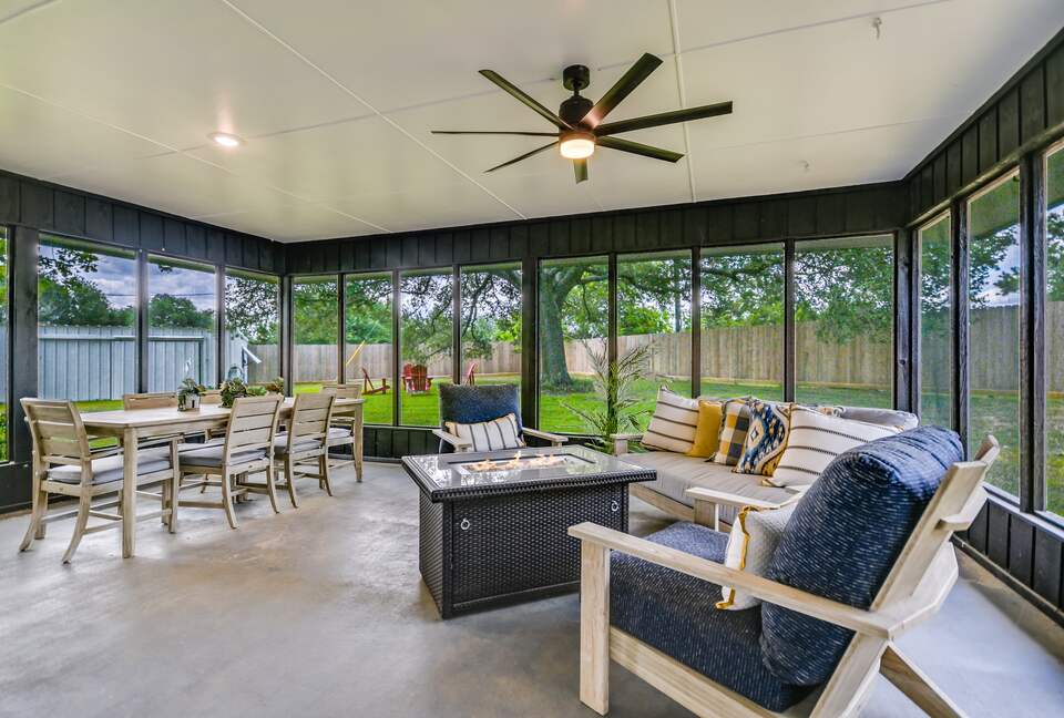 Casa Blanca - Round Top! World Class Antiquing, Shopping, Arts and More! - Fayetteville, Texas