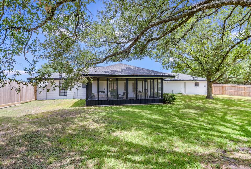 Casa Blanca - Round Top! World Class Antiquing, Shopping, Arts and More! - Fayetteville, Texas