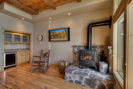 Tahoe Lakefront Getaway - Tahoe City, California