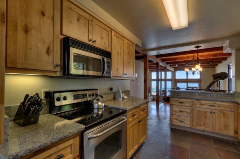 Tahoe Lakefront Getaway - Tahoe City, California