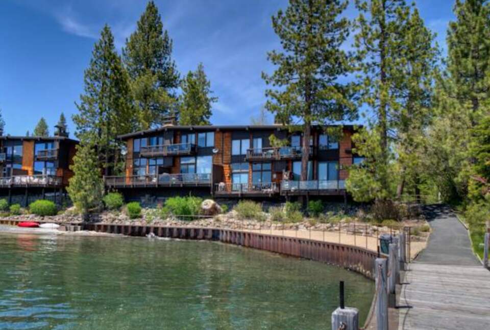 Tahoe Lakefront Getaway - Tahoe City, California