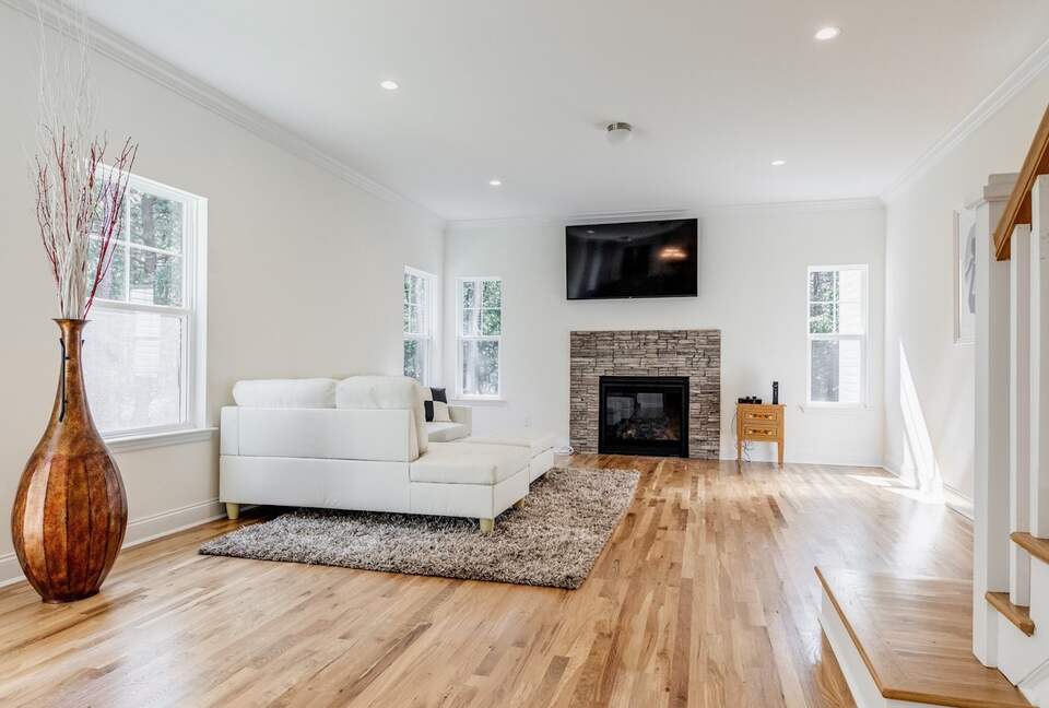 Modern Westhampton Haven - Center Moriches, New York