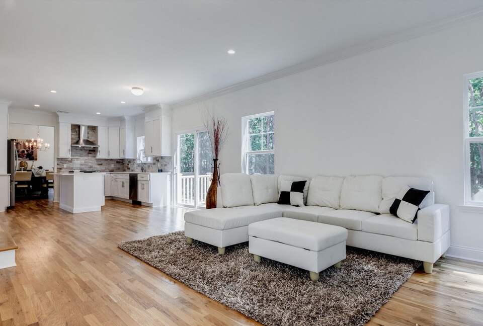 Modern Westhampton Haven - Center Moriches, New York