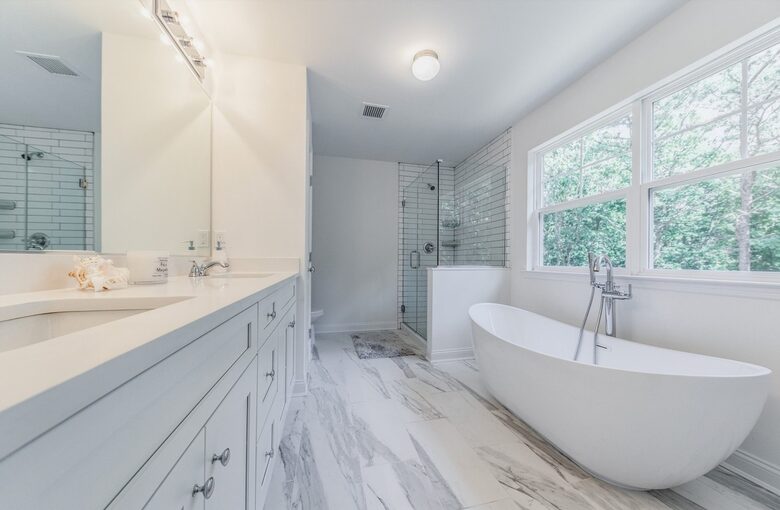 Modern Westhampton Haven - Center Moriches, New York