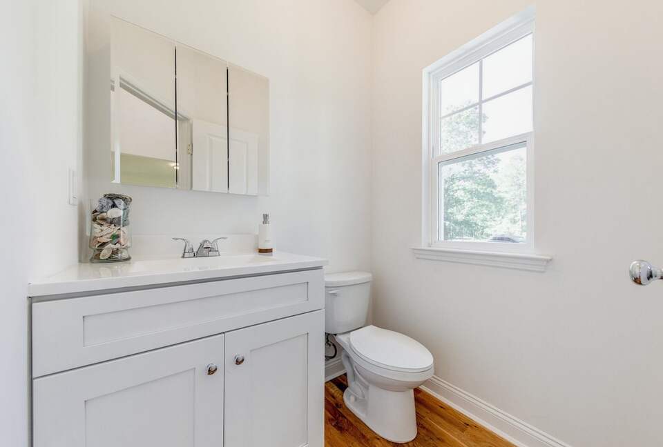 Modern Westhampton Haven - Center Moriches, New York