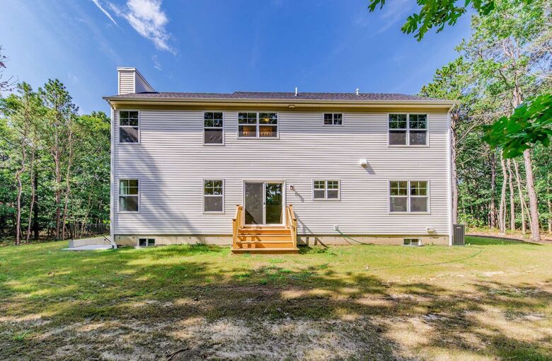 Modern Westhampton Haven - Center Moriches, New York