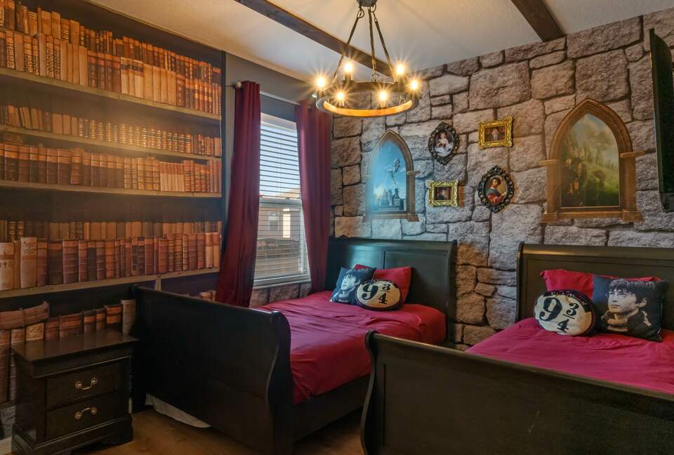 Harry Potter House + Star Wars Themed Vacation Paradise - Davenport, Florida