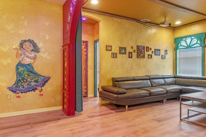 Harry Potter House + Star Wars Themed Vacation Paradise - Davenport, Florida