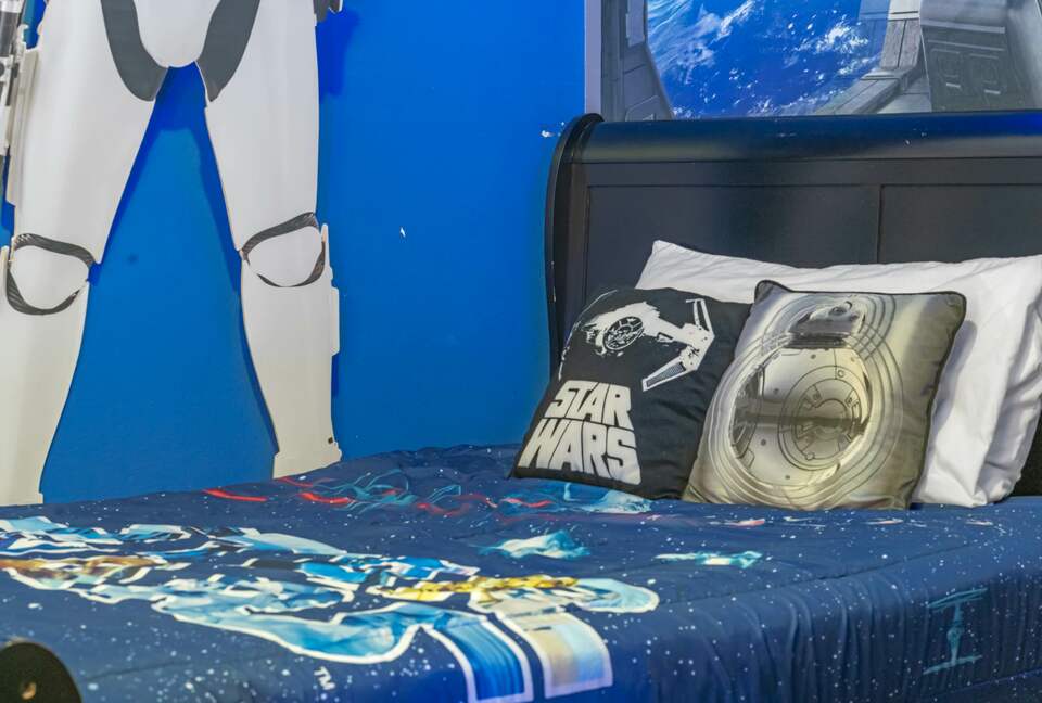 Harry Potter House + Star Wars Themed Vacation Paradise - Davenport, Florida