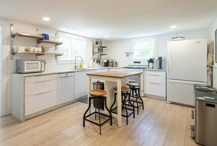 Charming Nantucket House and Cottage - Walk To Town! - Nantucket, Massachusetts