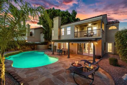 Luxury Golf Villa with a Pool - Glendale, Arizona