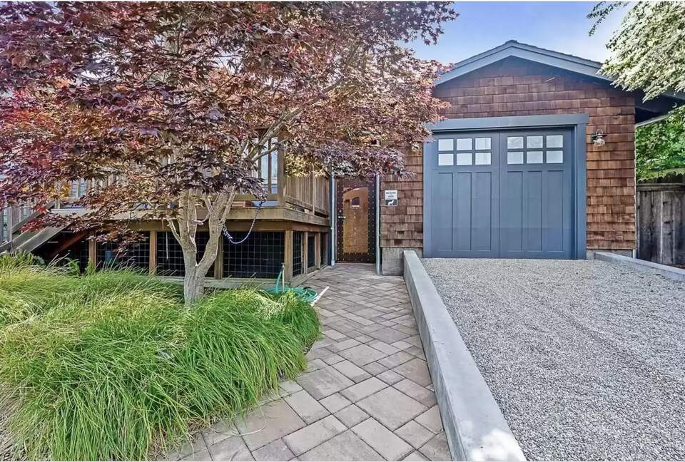 Modern Home in West Sonoma County Farm Country, with Pool - Sebastopol, California