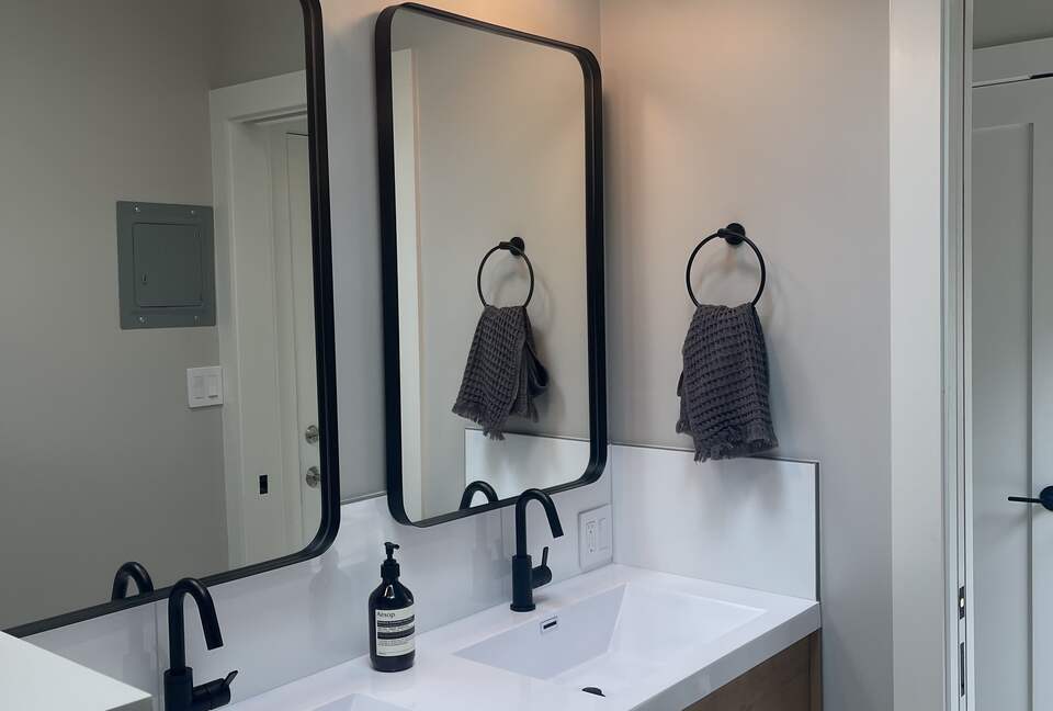 Modern Home in West Sonoma County Farm Country, with Pool - Sebastopol, California