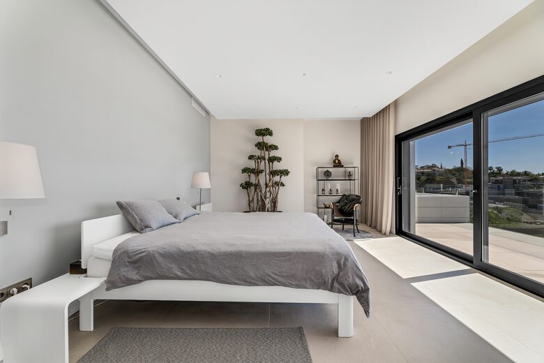 Villa Monte Halcones with stunning sea views (R) - Marbella, Spain