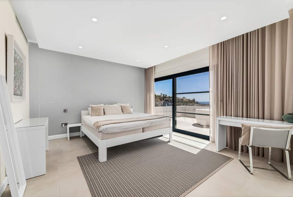 Villa Monte Halcones with stunning sea views (R) - Marbella, Spain