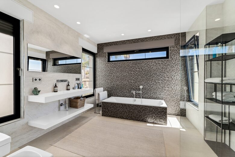 Villa Monte Halcones with stunning sea views (R) - Marbella, Spain