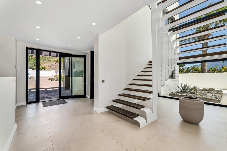 Villa Monte Halcones with stunning sea views (R) - Marbella, Spain