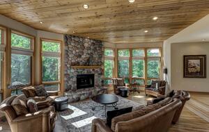 Edelweiss Chalet | Ski to Lift - Steamboat Springs, Colorado