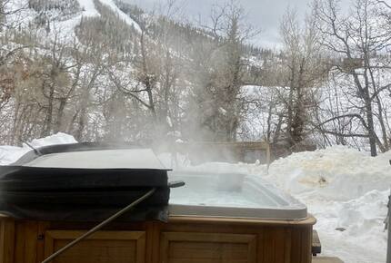 Edelweiss Chalet | Ski to Lift - Steamboat Springs, Colorado