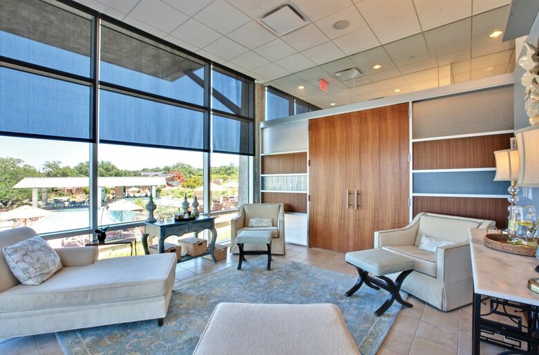 Lakeway Luxury Lakefront - Lakeway, Texas