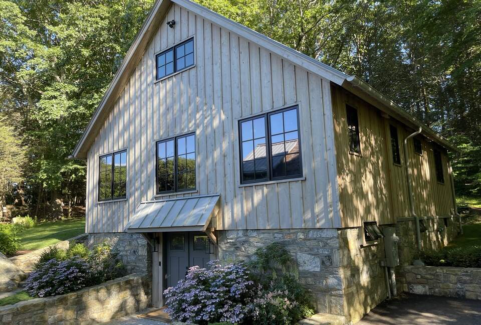 Stunning Modern Cabin by the Lake - New Preston Marble Dale, Connecticut