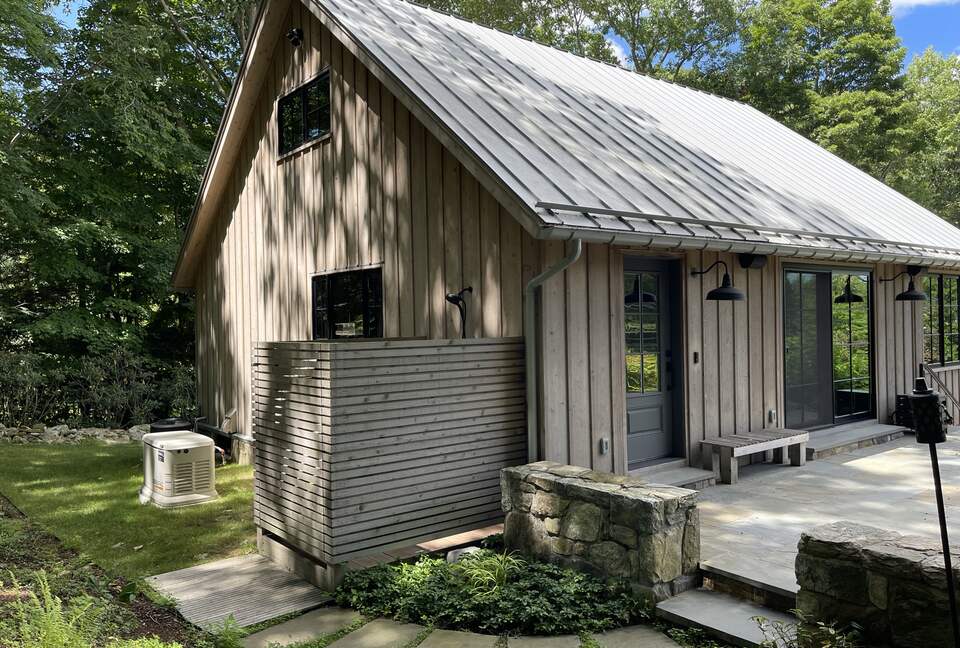 Stunning Modern Cabin by the Lake - New Preston Marble Dale, Connecticut