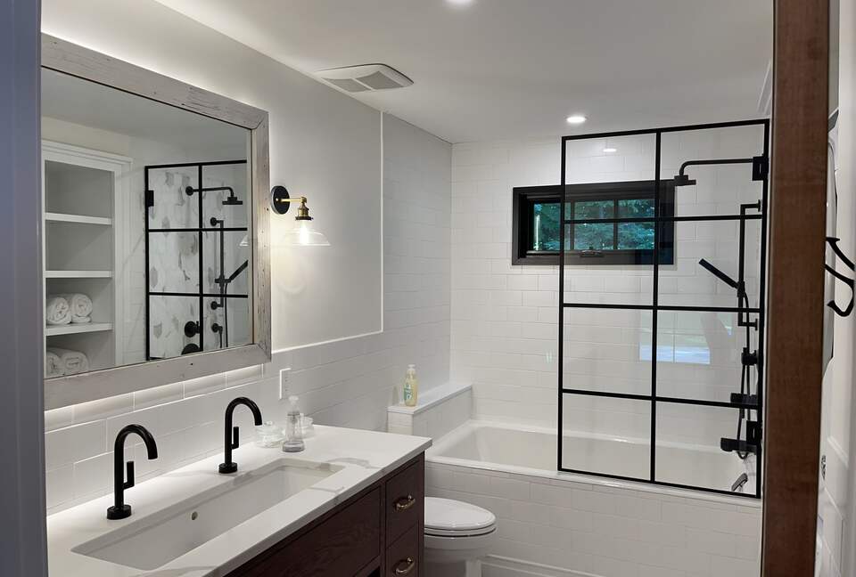 Stunning Modern Cabin by the Lake - New Preston Marble Dale, Connecticut