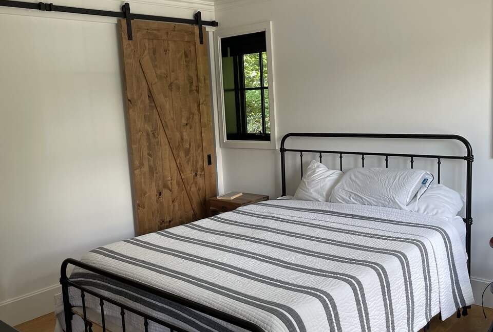 Stunning Modern Cabin by the Lake - New Preston Marble Dale, Connecticut