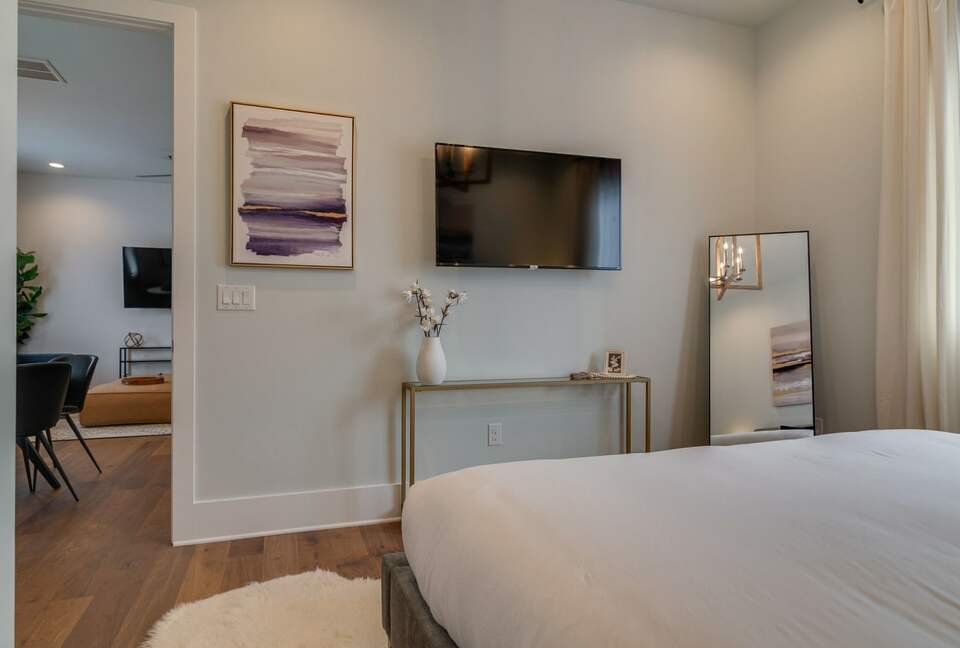 Vibrant Germantown Gem With Rooftop View - Nashville, Tennessee