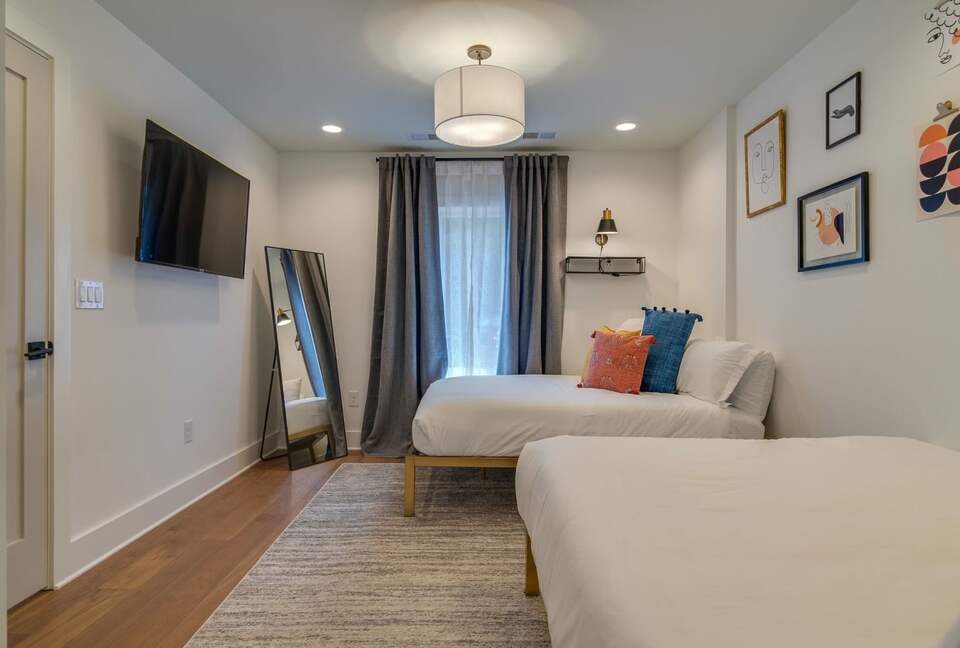 Vibrant Germantown Gem With Rooftop View - Nashville, Tennessee