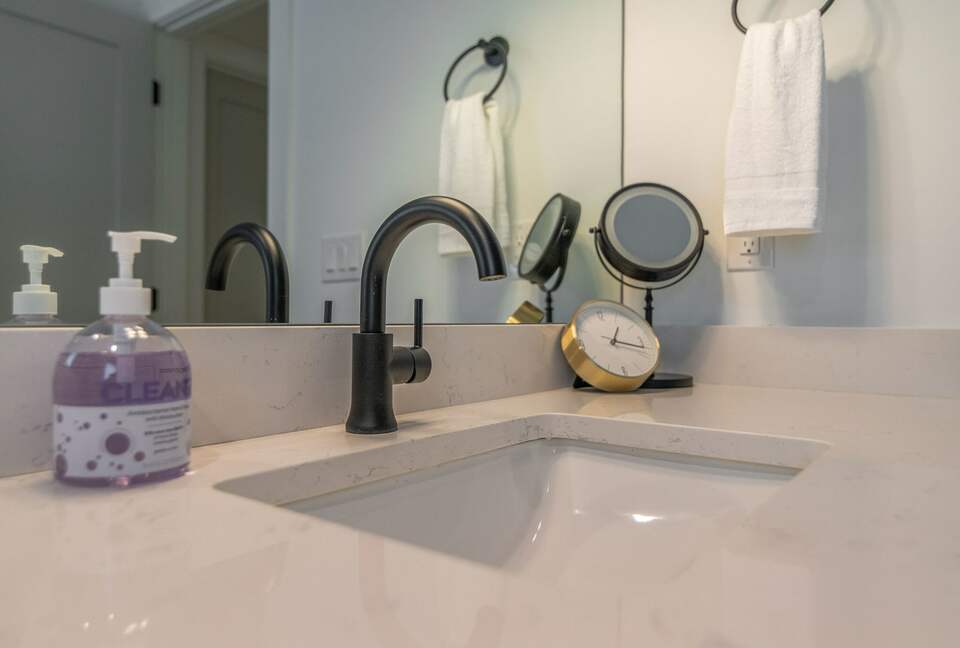 Vibrant Germantown Gem With Rooftop View - Nashville, Tennessee