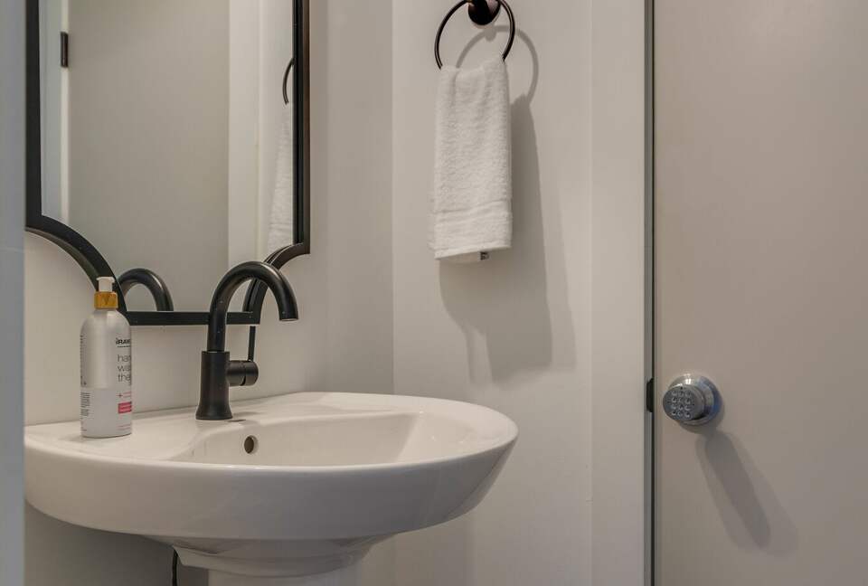 Vibrant Germantown Gem With Rooftop View - Nashville, Tennessee