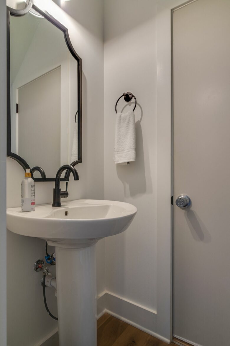 Vibrant Germantown Gem With Rooftop View - Nashville, Tennessee