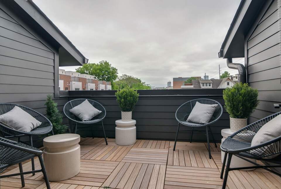Vibrant Germantown Gem With Rooftop View - Nashville, Tennessee