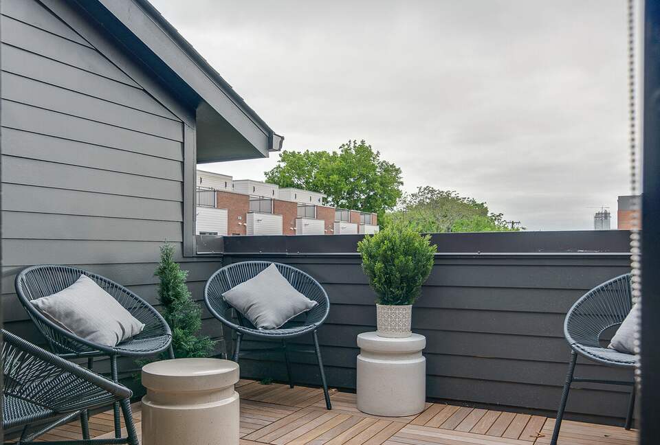 Vibrant Germantown Gem With Rooftop View - Nashville, Tennessee