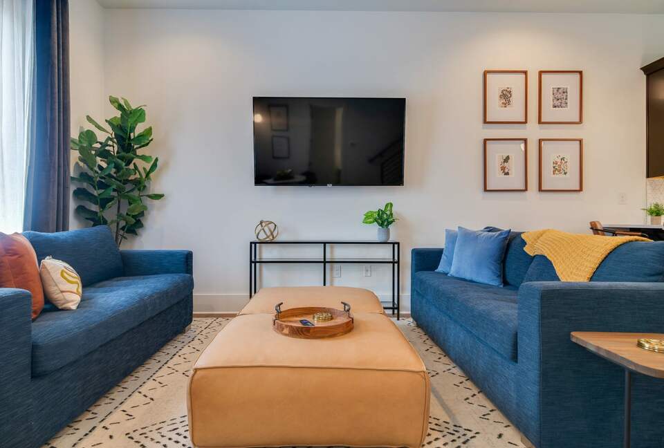 Vibrant Germantown Gem With Rooftop View - Nashville, Tennessee