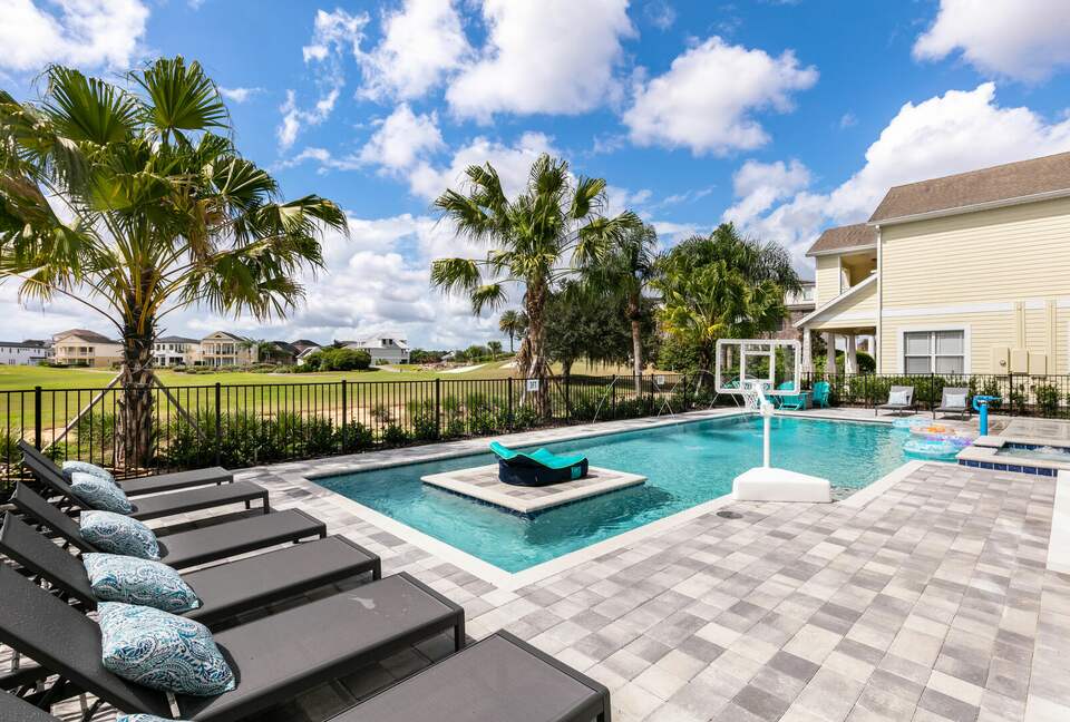 Worldwide Luxury - Reunion, Florida