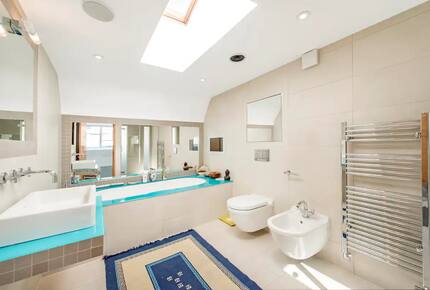 Unique Artists House in Chelsea - London, United Kingdom